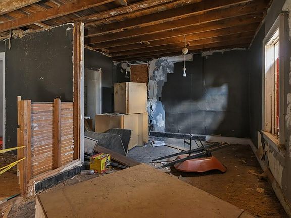 3rd image of 3263 North 35th STREET