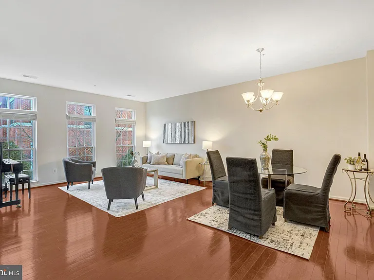 4479 Beacon Grove Cir #B — Photo 4