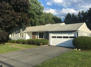 3318 Oakland Rd, Bethlehem, PA 18020