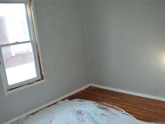 3rd image of 652 Wyoming Ave
