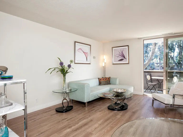 Palo Alto Plaza Apartments — Photo 22