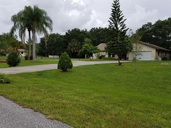 3rd image of 1313 Guilford Dr