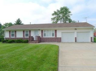 2003 NE 64th St, Kansas City, MO 64118