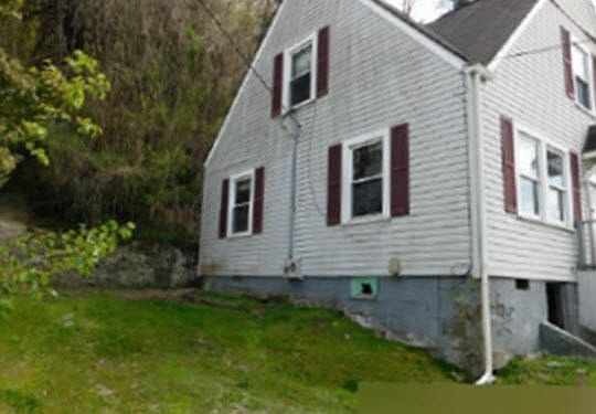 3rd image of 621 Ward Dr