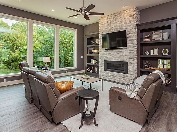 5th image of 27009 Eagle Crest Dr