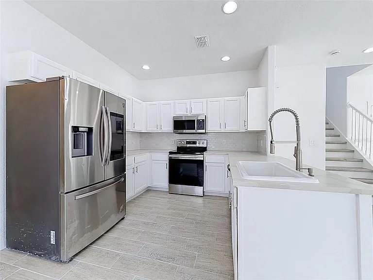 16710 Caribbean Breeze Way — Photo 6