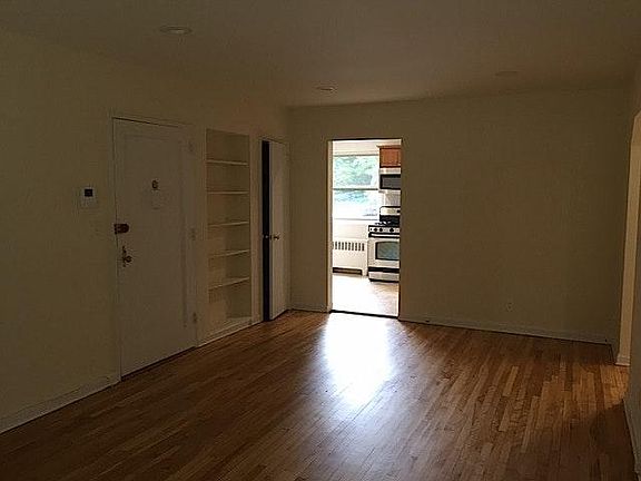 2nd image of 316 Main St APT B