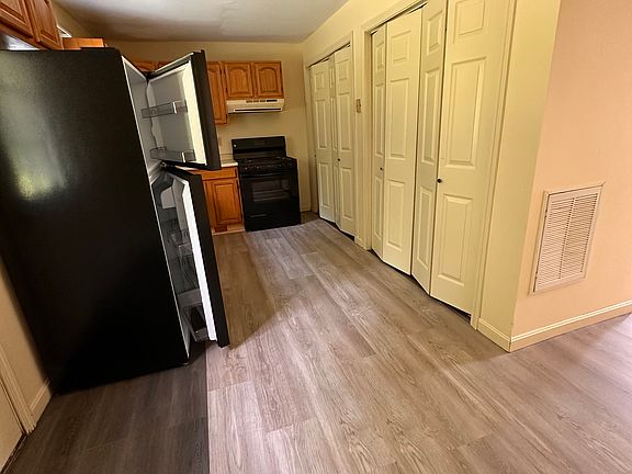 3rd image of 6 Whitney Rd #5