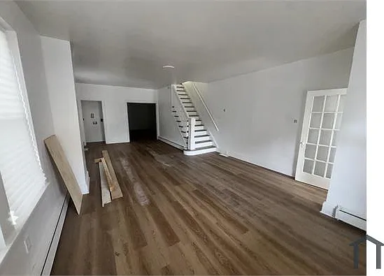 409 E Chestnut St — Photo 5