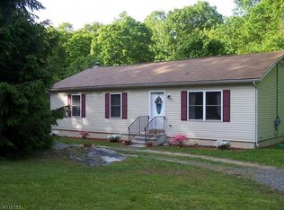 4 Spruce Trl, Andover, NJ 07821