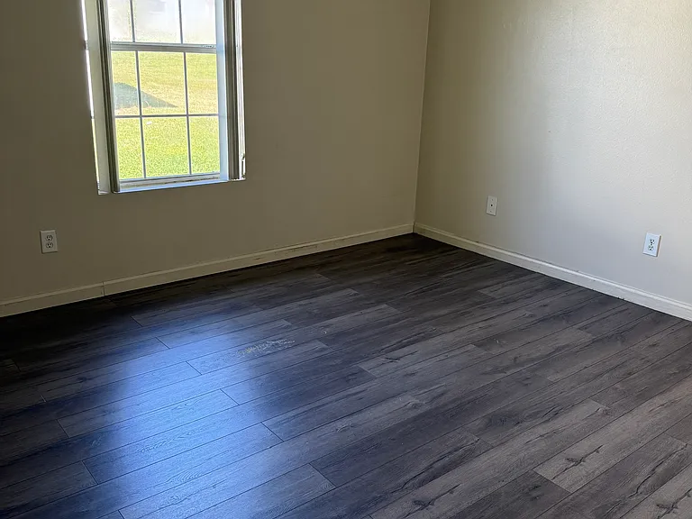 902 Arthur Ave — Photo 11