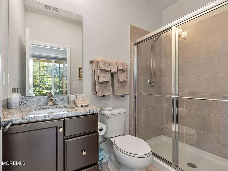 1705 Evans Ln — Photo 9