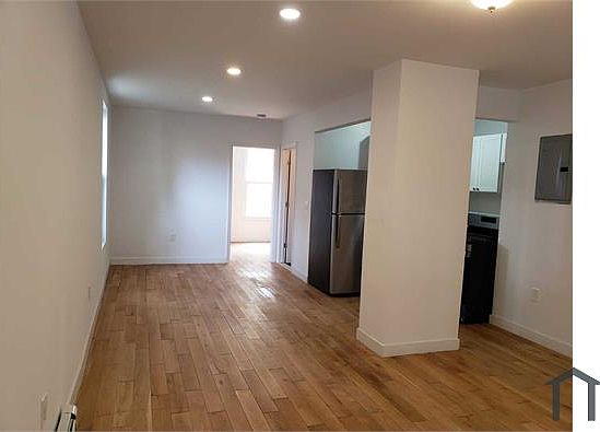 5th image of 1619 Melville St