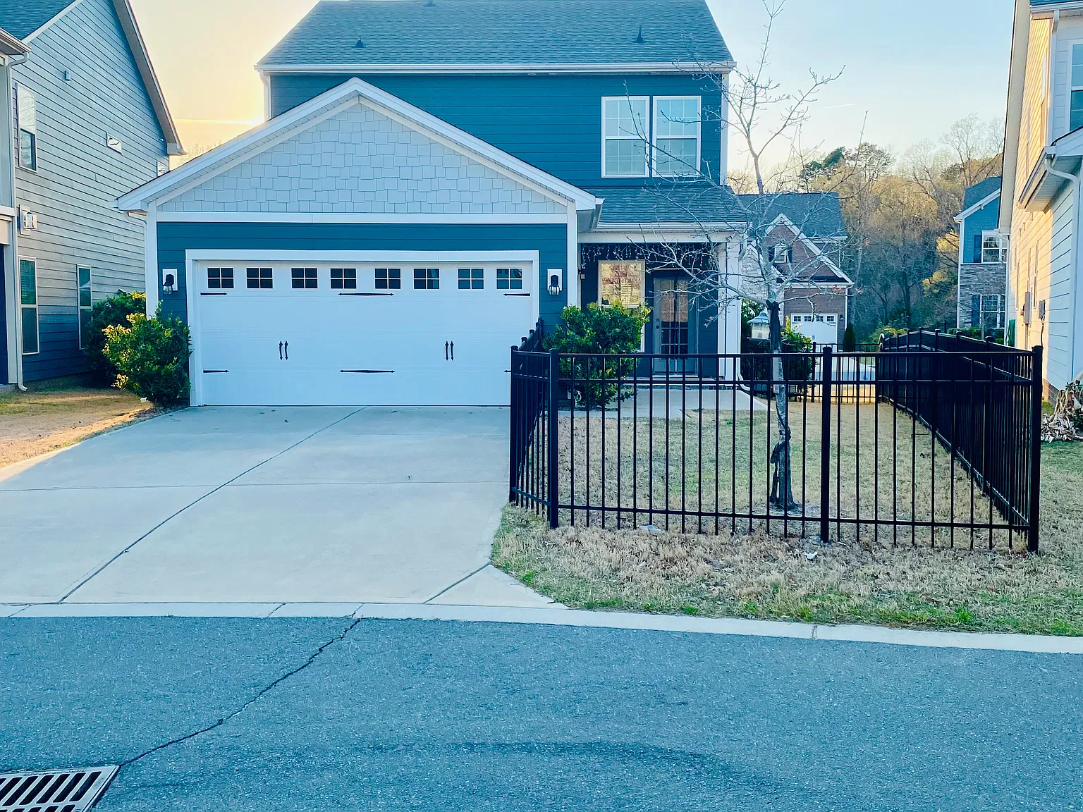 6048 Cloverdale Dr — Photo 2