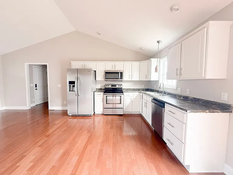 2206 Mulligan Ct — Photo 4