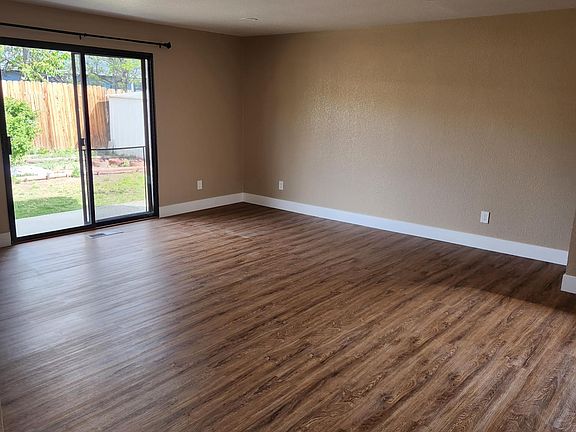 4th image of 2017 Mesa Vista Dr