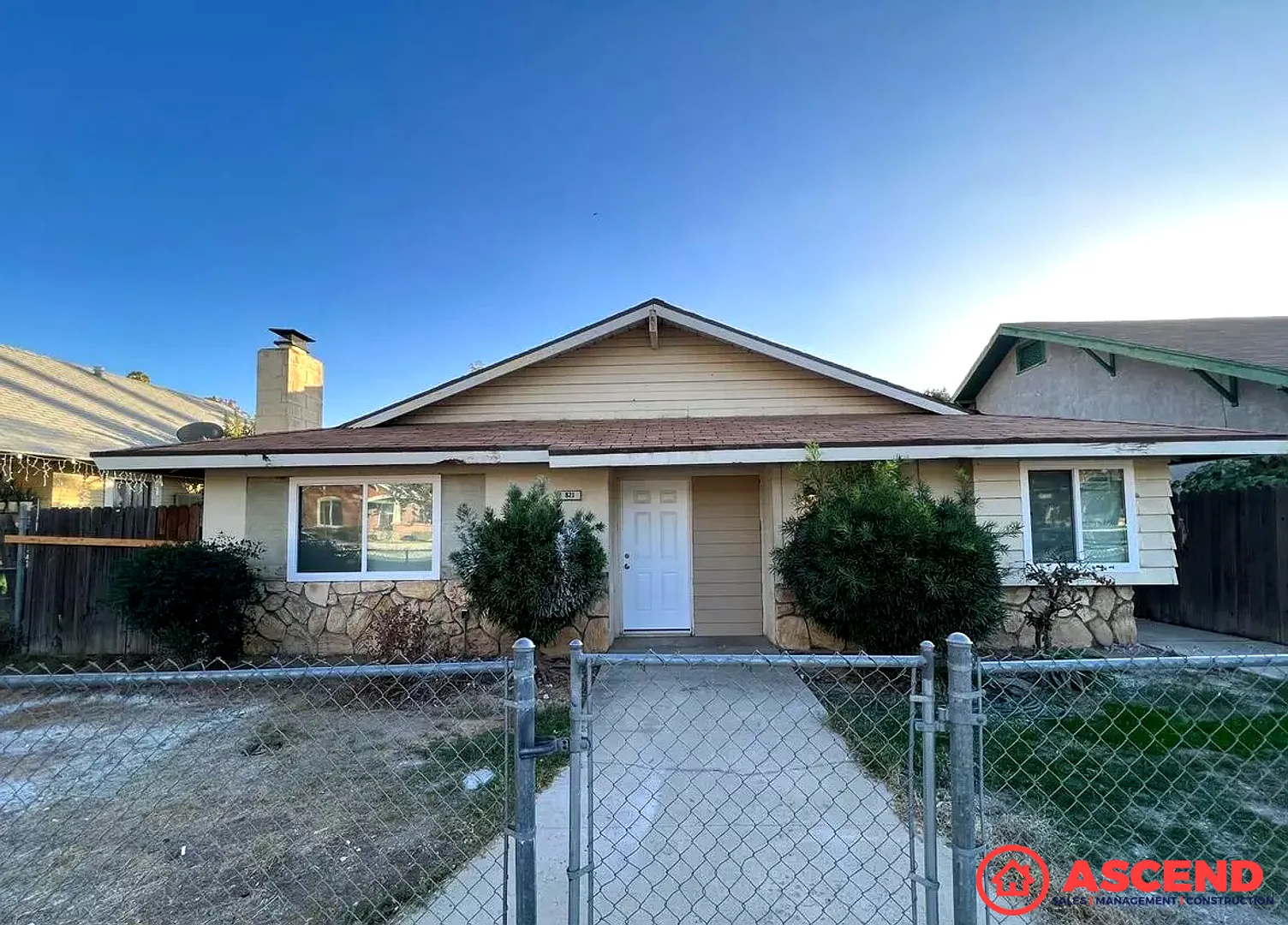821 Oregon St — Photo 1
