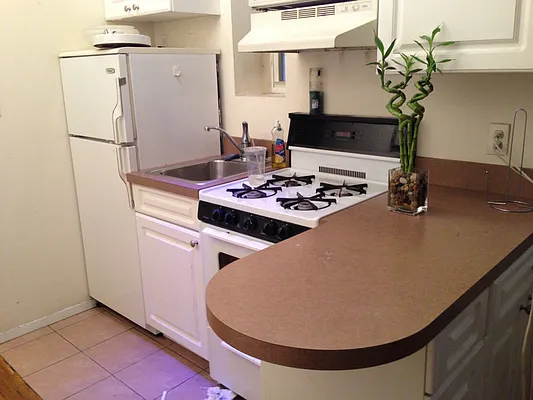 Rented by Aysaac Allen LLC | media 17