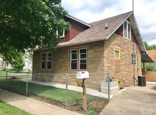 101 N 10th Ave, Marshalltown, IA 50158