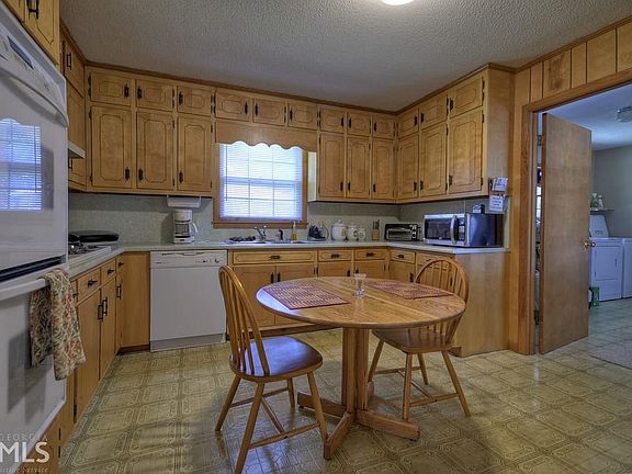 2nd image of 125 Dogwood Dr