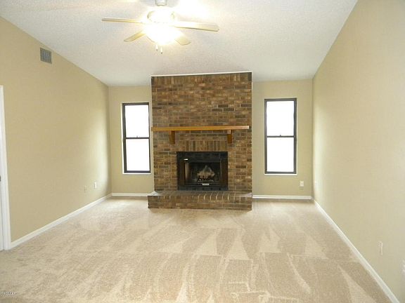 4th image of 3205 Woodsmill Dr