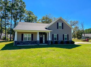129 Elizabeth Ct, Saint Pauls, NC 28384