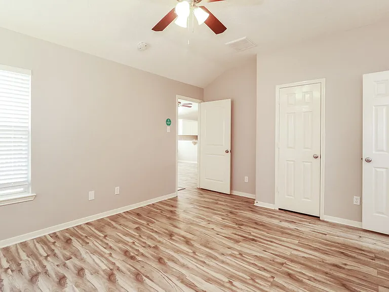 11002 Northam Dr — Photo 9