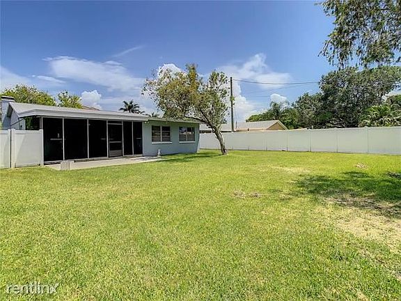 2nd image of 6536R Bayou Grande Blvd NE