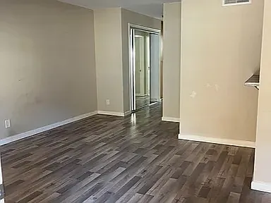 555 E Olive Ave — Photo 13