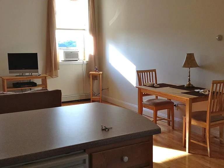 24 Pleasant St #4 — Photo 11
