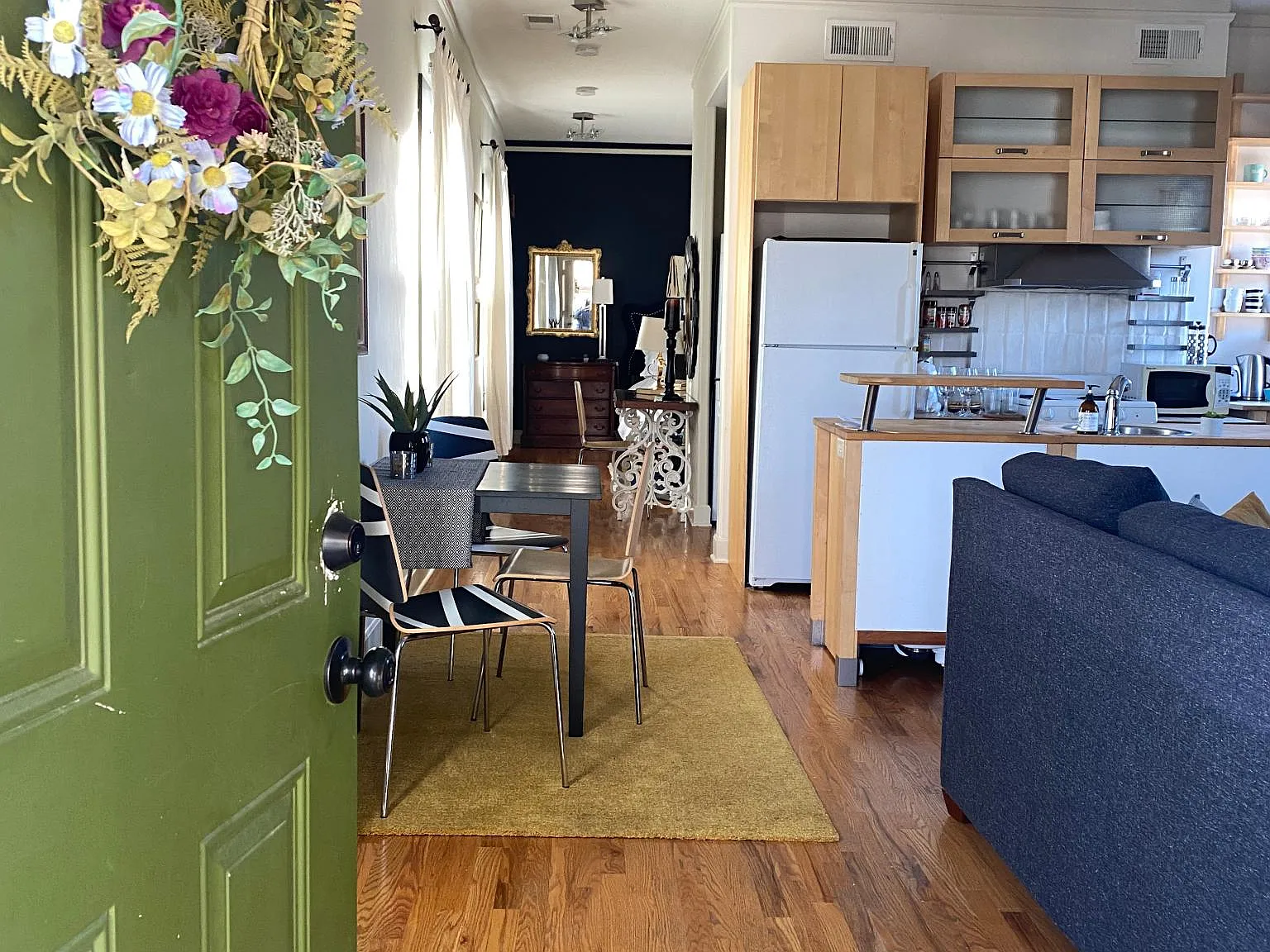 916 E Missouri Ave — Photo 4