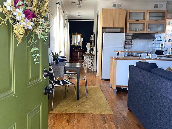 4th image of 916 E Missouri Ave #1