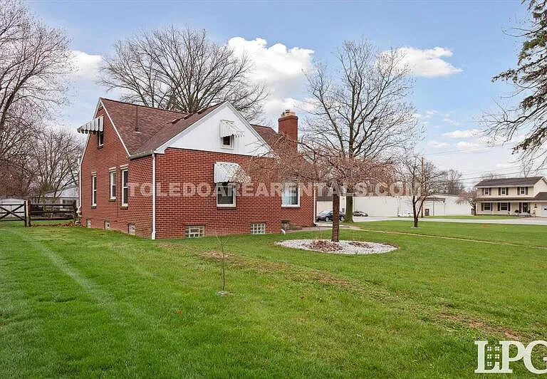 391 Perry Dr — Photo 41