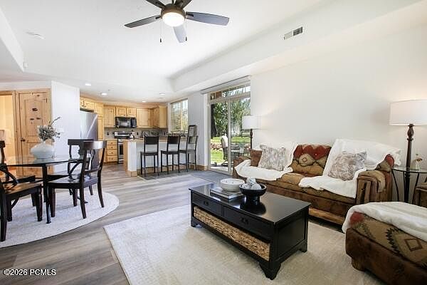 1st image of 6144 N Fox Pointe Cir #B1