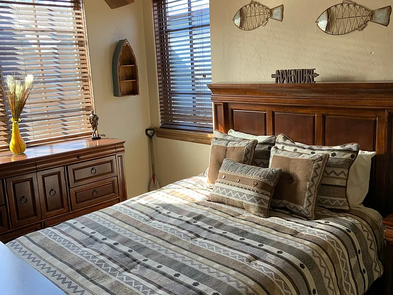 2090 W Bellerive Ln #208 — Photo 8