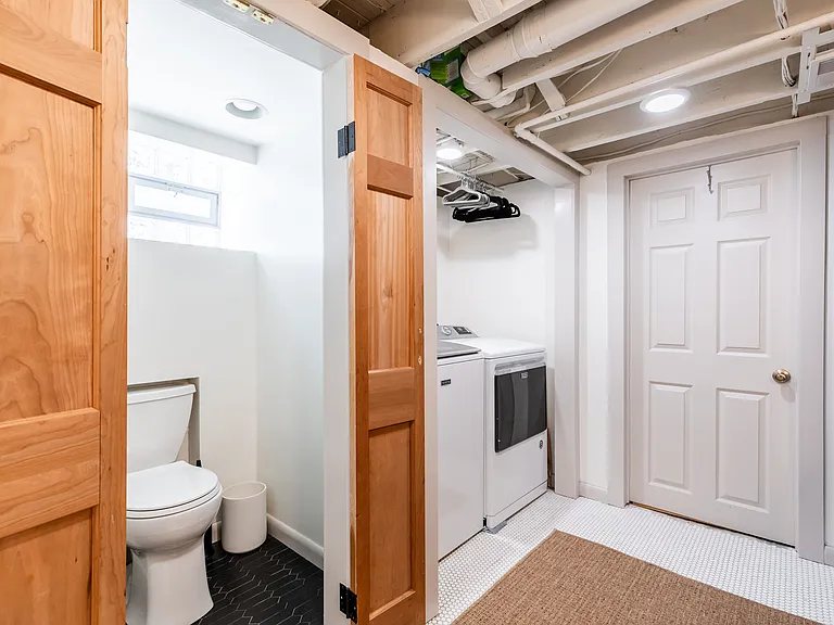 Lower Level Bathroom/Laundry