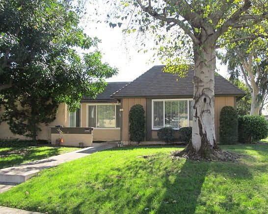 1st image of 1224 E Bell Ave
