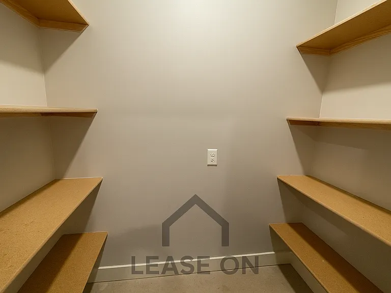 2902 W 55th St N — Photo 12