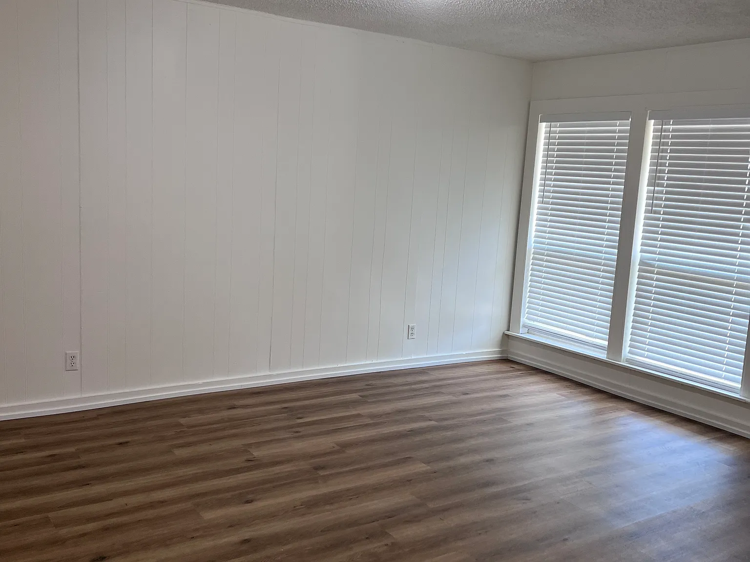 2 bed, 792 sqft, $975 — Photo 2