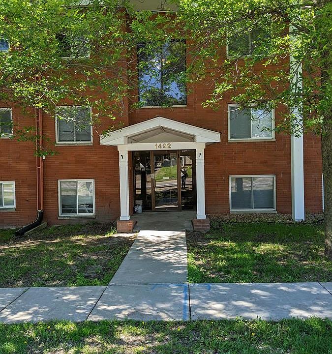 1st image of 1510 County Road B E #1512-103