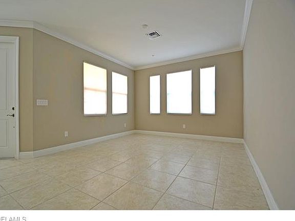 4th image of 1359 Artesia Dr E