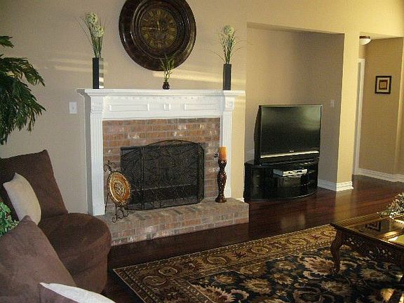 4th image of 25303 Bunker Dr