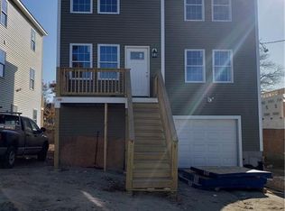 37 Christopher St, Providence, RI 02904