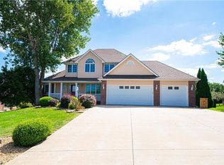 4708 Lakeridge Ct, Saint Joseph, MO 64506