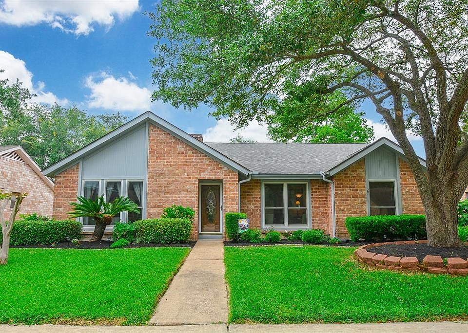 Nested in the heart of Memorial Parkway. This home's roof was replaced in 2016.