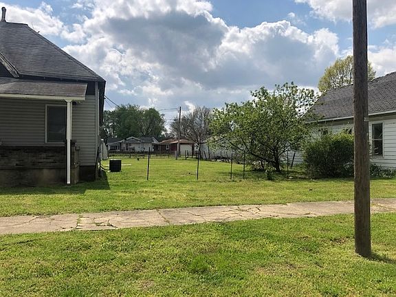 3rd image of 35 E Eberwine Ave