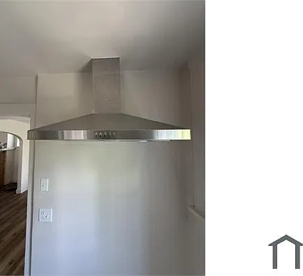 1128 Pearl St — Photo 4