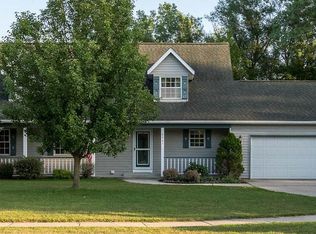 6761 Radburn Ln, Greendale, WI 53129