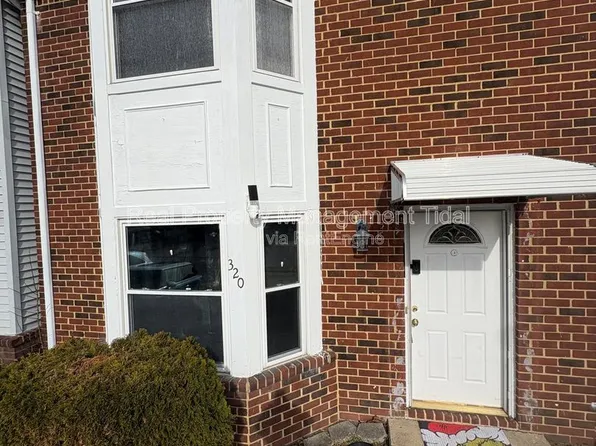 320 Fairfax Ter, Chesapeake, VA 23320