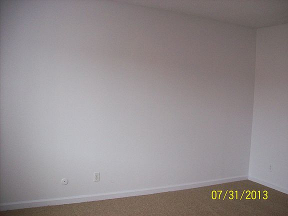 4th image of 727 Boulevard Ave APT C